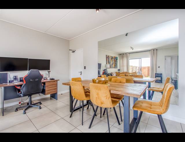 3 BEDROOM APARTMENT FOR SALE IN LINBRO PARK